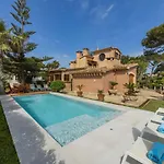 Villa Plomer Serra